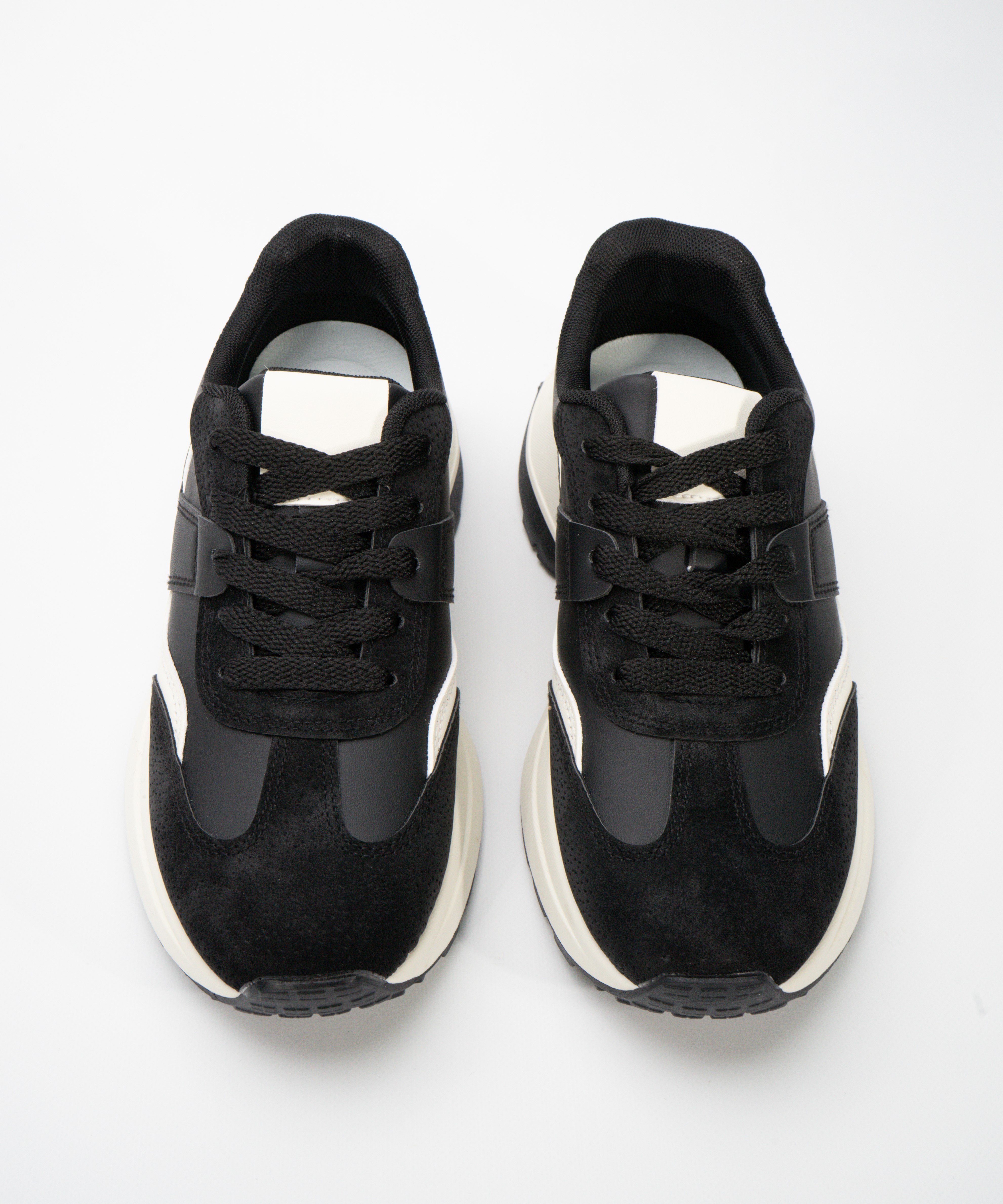 Zapatillas deportivas image number null